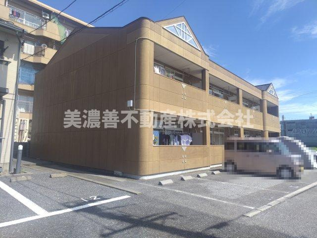 ６５９１５　大垣市八島町事業用の外観
