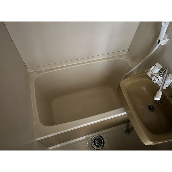 ラピート山手の浴室