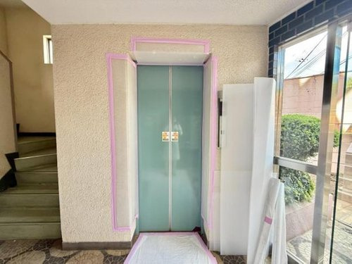 いづみハイツ滝不動5号棟のその他共用部分|エレベーター