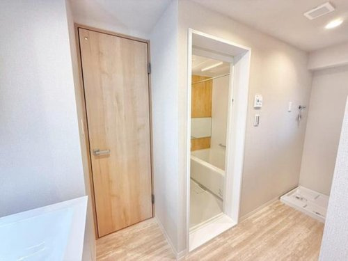 いづみハイツ滝不動5号棟の脱衣所|洗面室