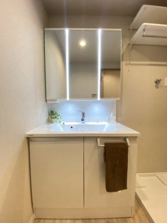 松戸栄町ハイムの独立洗面台|朝の身支度には欠かせない独立洗面化粧台