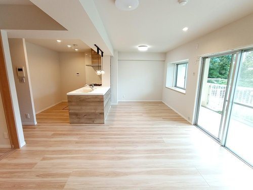 サンヴェール千葉サザンヒルズの居間・リビング|使いやすいリビングです