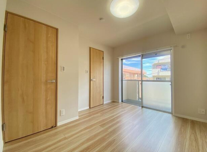 東大宮ローヤルコーポの洋室|コンパクトで使いやすい洋室です