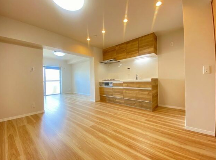 東大宮ローヤルコーポの居間・リビング|ゆったりとした居間です