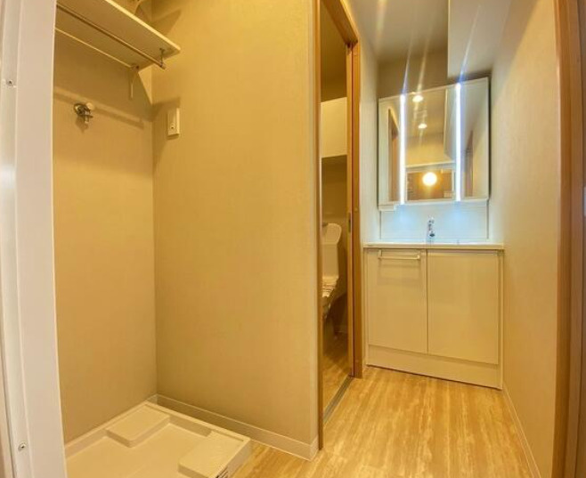 東大宮ローヤルコーポの洗面所|広い洗面スペース