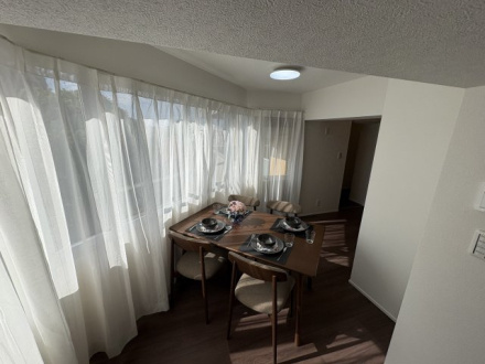 清水口第四住宅第2-1-5号棟の居間・リビング|おしゃれな居間です