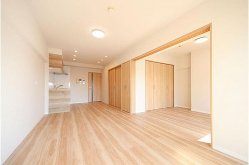 東武鶴瀬西口サンライトマンションの居間・リビング|施工例