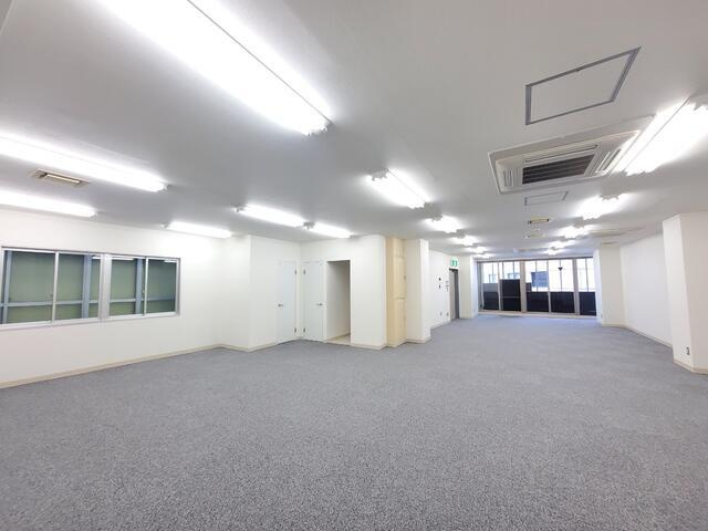 オークプラザⅡのロビー| 