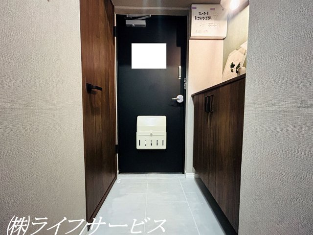 【玄関】 | メゾン第２新大阪 | 玄関／シューズボックス有