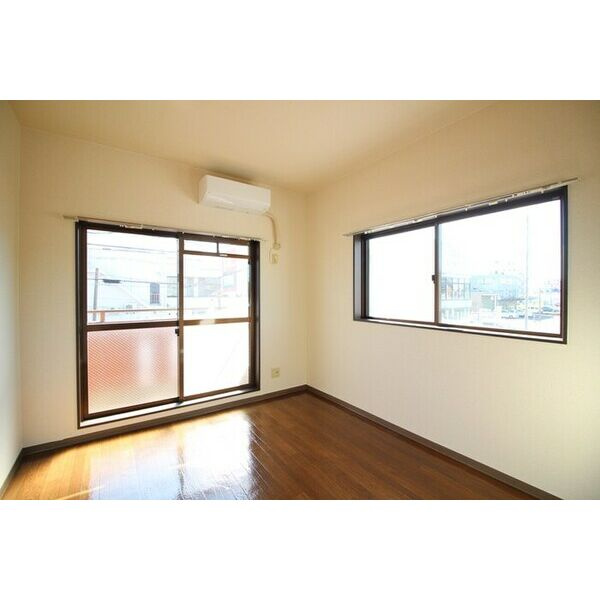 ル ヴェルジェの居間・リビング