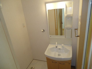 【洗面所】 | メルヴェールⅡ | 洗髪洗面化粧台（別室写真）