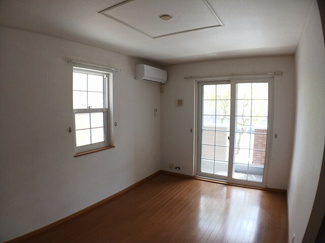 【居間・リビング】 | リリエンハイム　Ａ