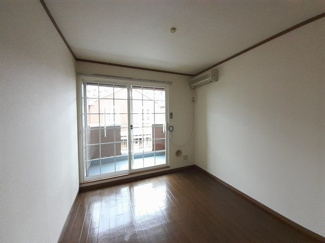 【居間・リビング】 | エクセレントヴィラ　Ｂ