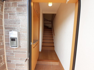 【玄関】 | コモド　アビターレ