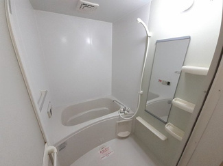 【浴室】 | ヴィラ　ノーヴァＢ