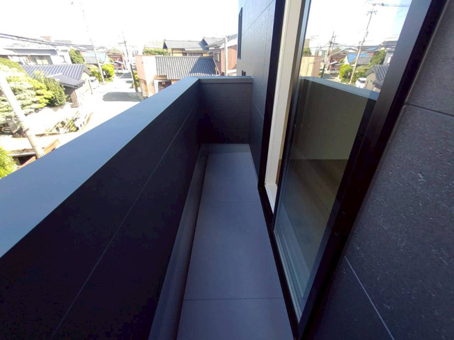 【バルコニー】
