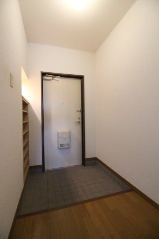 グランビュー太平の玄関