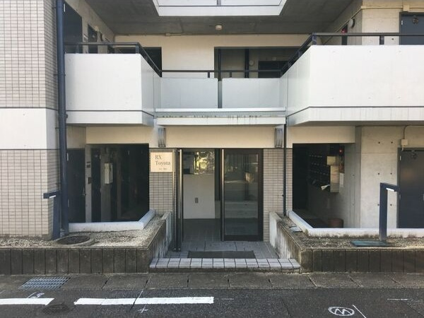 RX豊田のエントランス