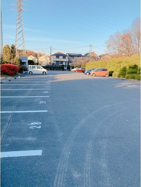 GREEN HILLS KATOH(グリーンヒルズカトウ)の駐車場
