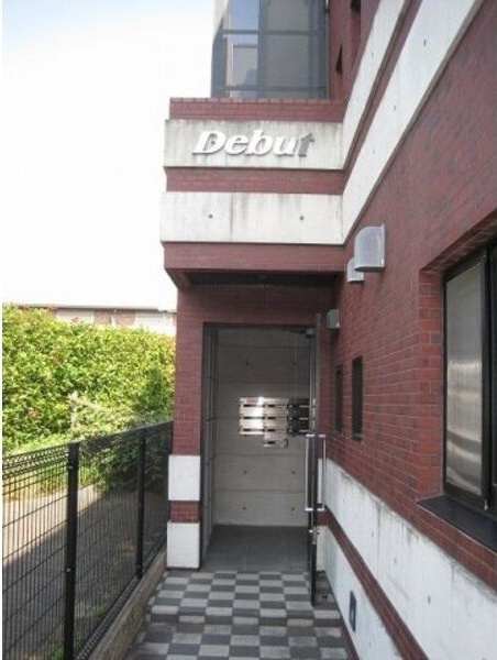Debutのエントランス