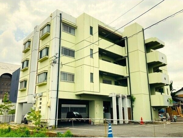 グリーンハイツの外観