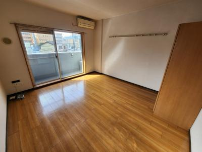 Peaceful朱雀（ピースフル朱雀）の居間・リビング|洋室