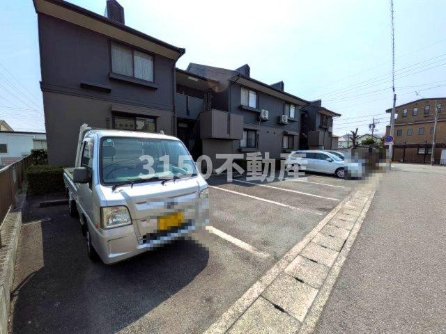 セジュール森島の駐車場