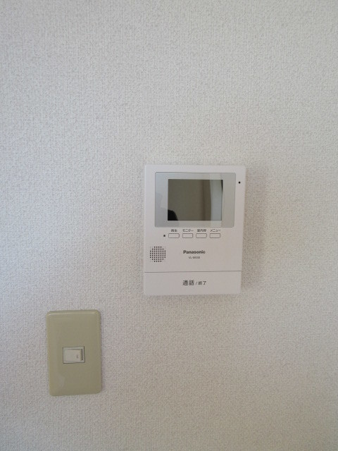 メゾン山手のセキュリティ|安心のTVモニタ付きインタホン