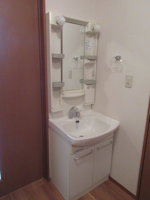 メゾン山手の洗面所|あると便利な独立洗面台