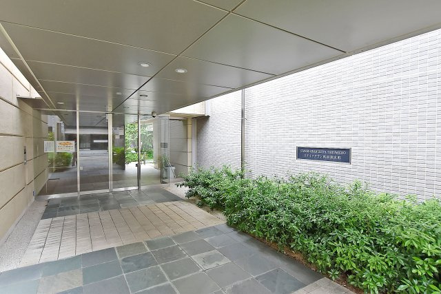 ステイツグラン吹田垂水町のエントランス|2025年9月撮影