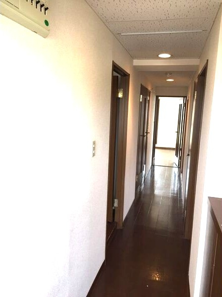 桃山ガーデンヒルズの玄関