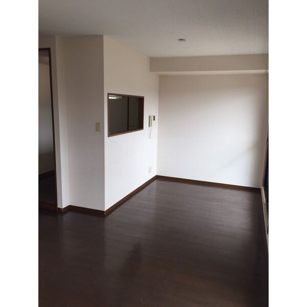 桃山ガーデンヒルズの居間・リビング