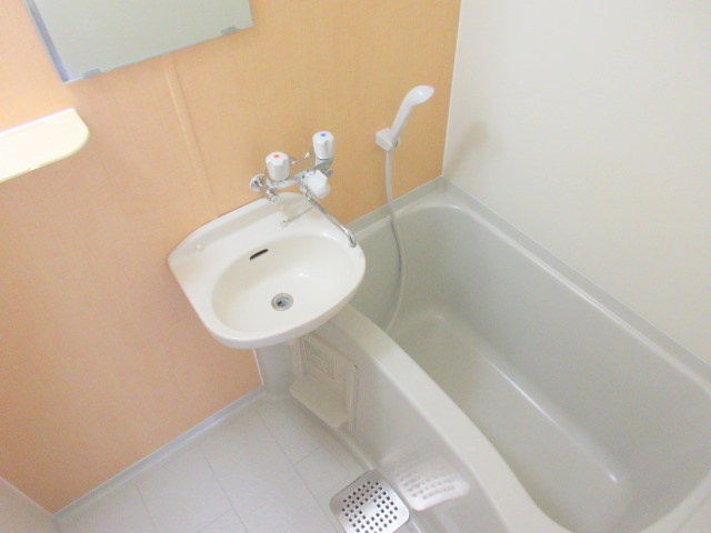 メゾンシャルムの浴室