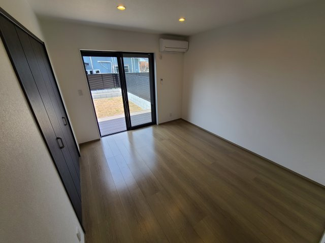 ライズエステシアC号室の洋室