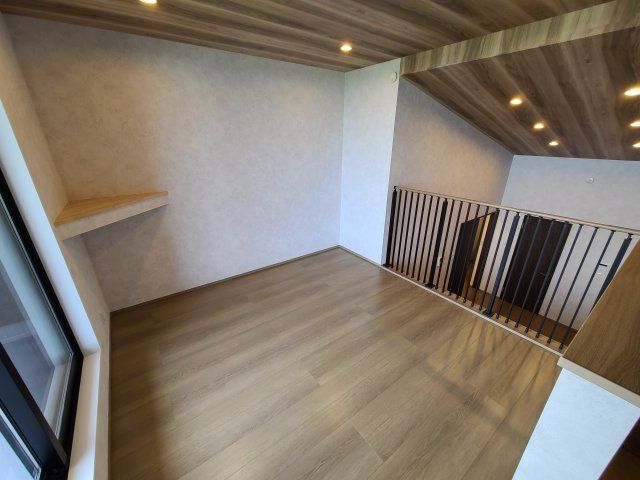 ライズエステシアC号室の洋室