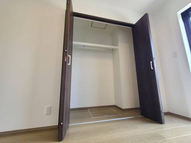 ライズエステシアC号室の収納