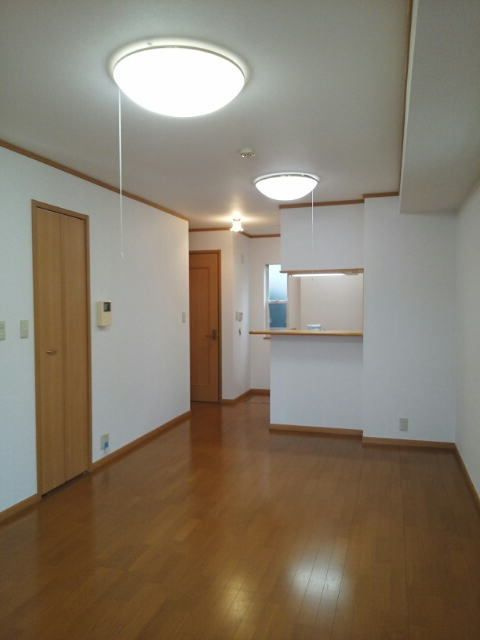 サニ－シ－ズンの居間・リビング