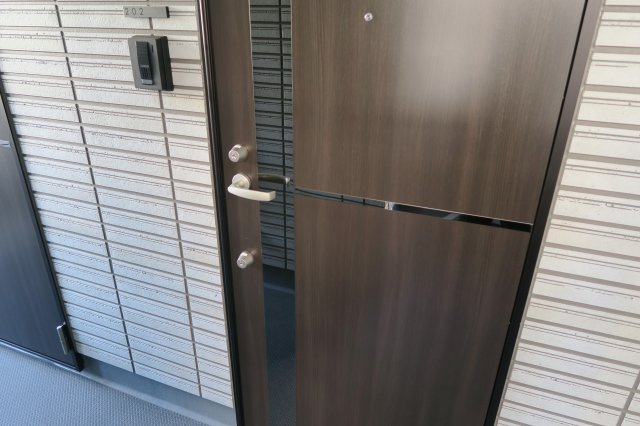 クレイブ川口の玄関