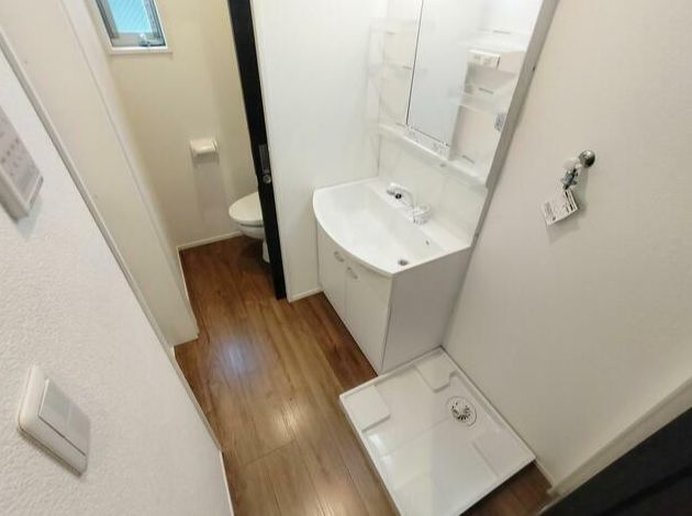 クレイブ川口の独立洗面台|※別号室の参考写真です。