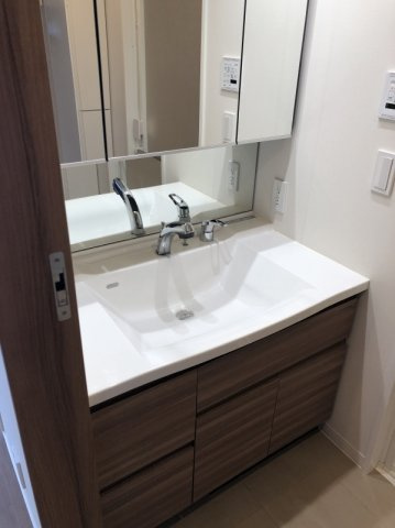 グランシエロイーストマークスの洗面所