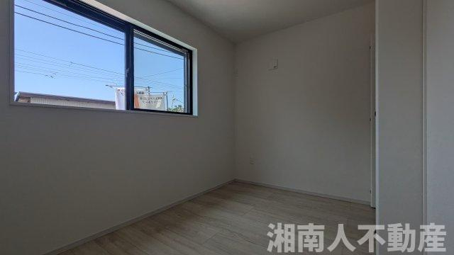 藤沢市片瀬４丁目２２１６－６０新築戸建ての洋室|ゆったりした洋室です