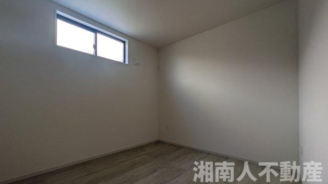 藤沢市片瀬４丁目２２１６－６０新築戸建ての洋室|スタンダードな洋室です