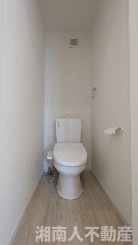 藤沢市片瀬４丁目２２１６－６０新築戸建てのトイレ|シンプルで使いやすいトイレです