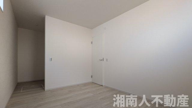 藤沢市片瀬４丁目２２１６－６０新築戸建ての洋室|使い勝手のいい洋室です