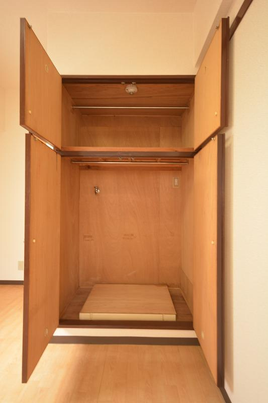 メゾン内久宝寺の収納|メゾン内久宝寺　洗濯機置き場