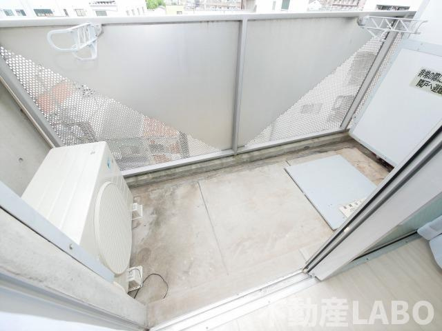 ベルメゾン朝潮橋のバルコニー