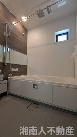 藤沢市片瀬４丁目２２１６－６０新築戸建ての浴室|落ち着いた空間のお風呂です