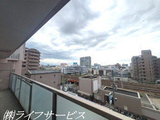【展望】 | バルコニーからの眺望／目の前に背の高い建物が無いため眺望良好です！