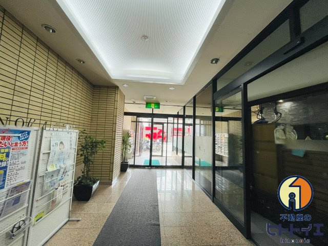 フジホーム久留米ビルのエントランス