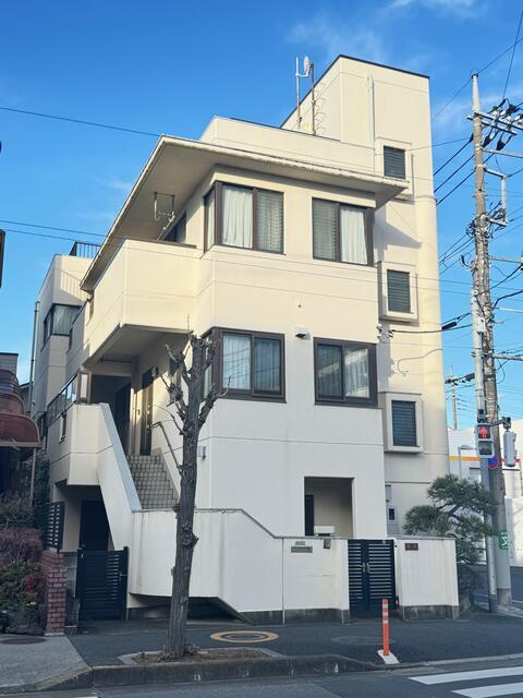足立区栗原２丁目の中古一戸建の前面道路含む現地写真|魅力のＲＣ造 